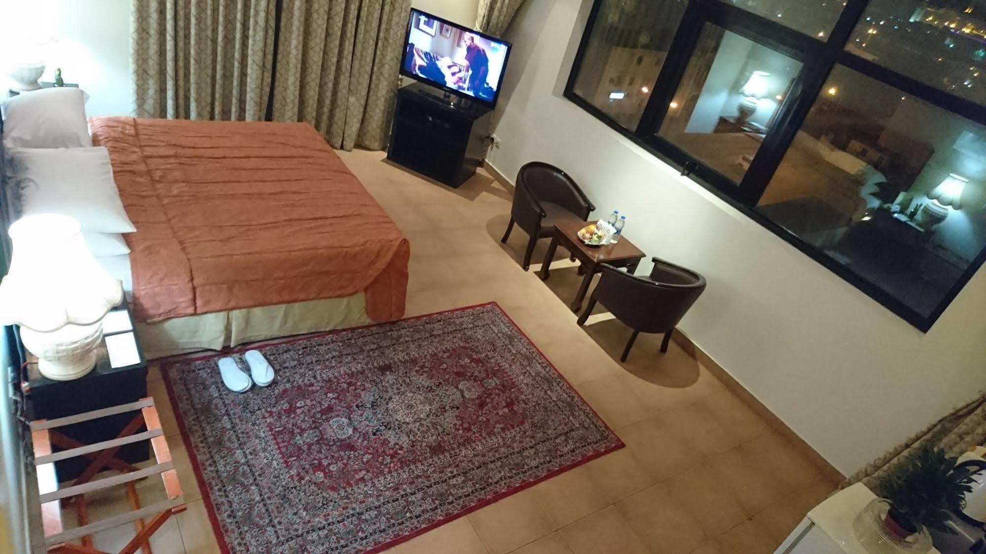 Infinity Tower Suites Wll Манама Екстериор снимка